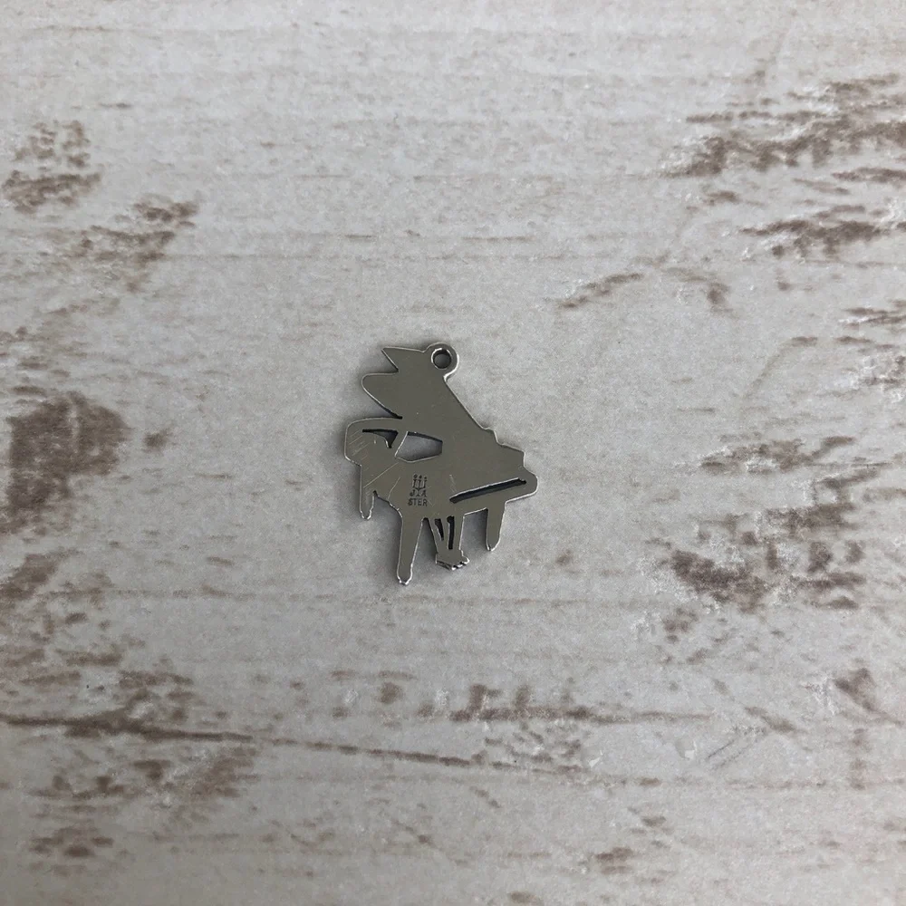 James Avery - Picture 2 of 2